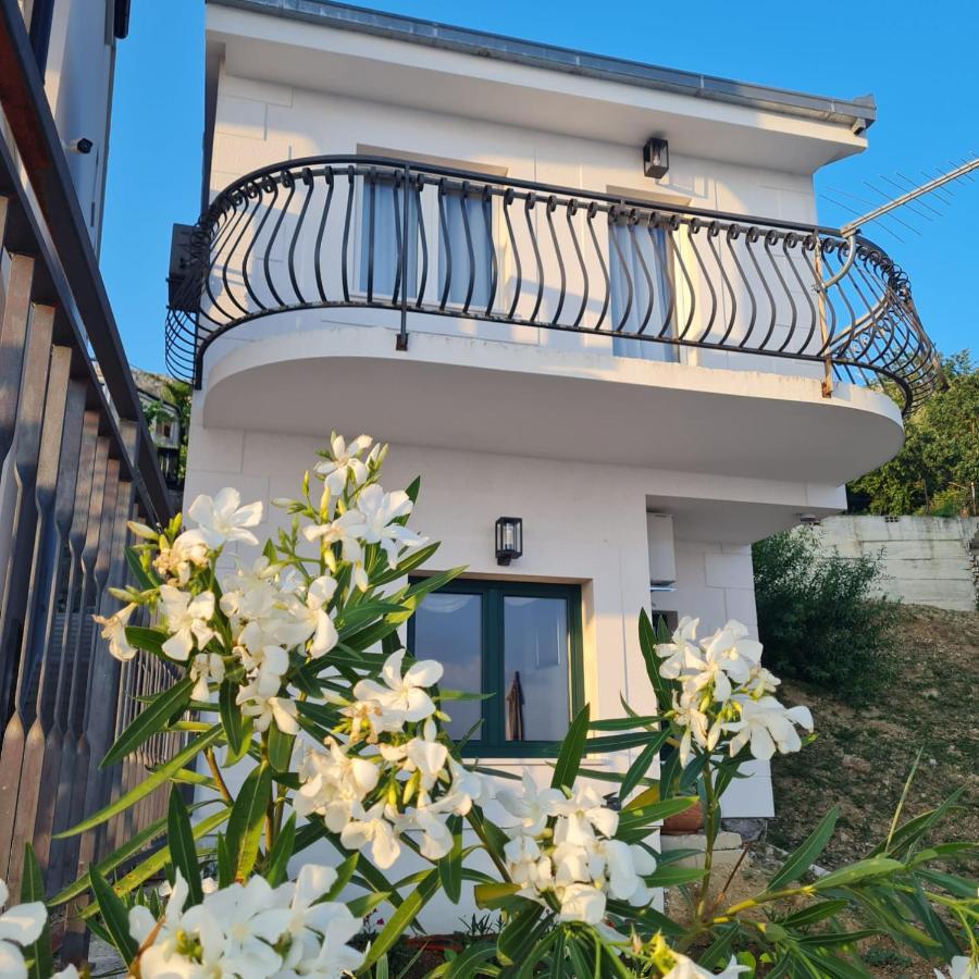 Sea View Luxury Apart Hotel Villa Conte With Swiming Pool And Romantic Spa Подстрана Екстериор снимка
