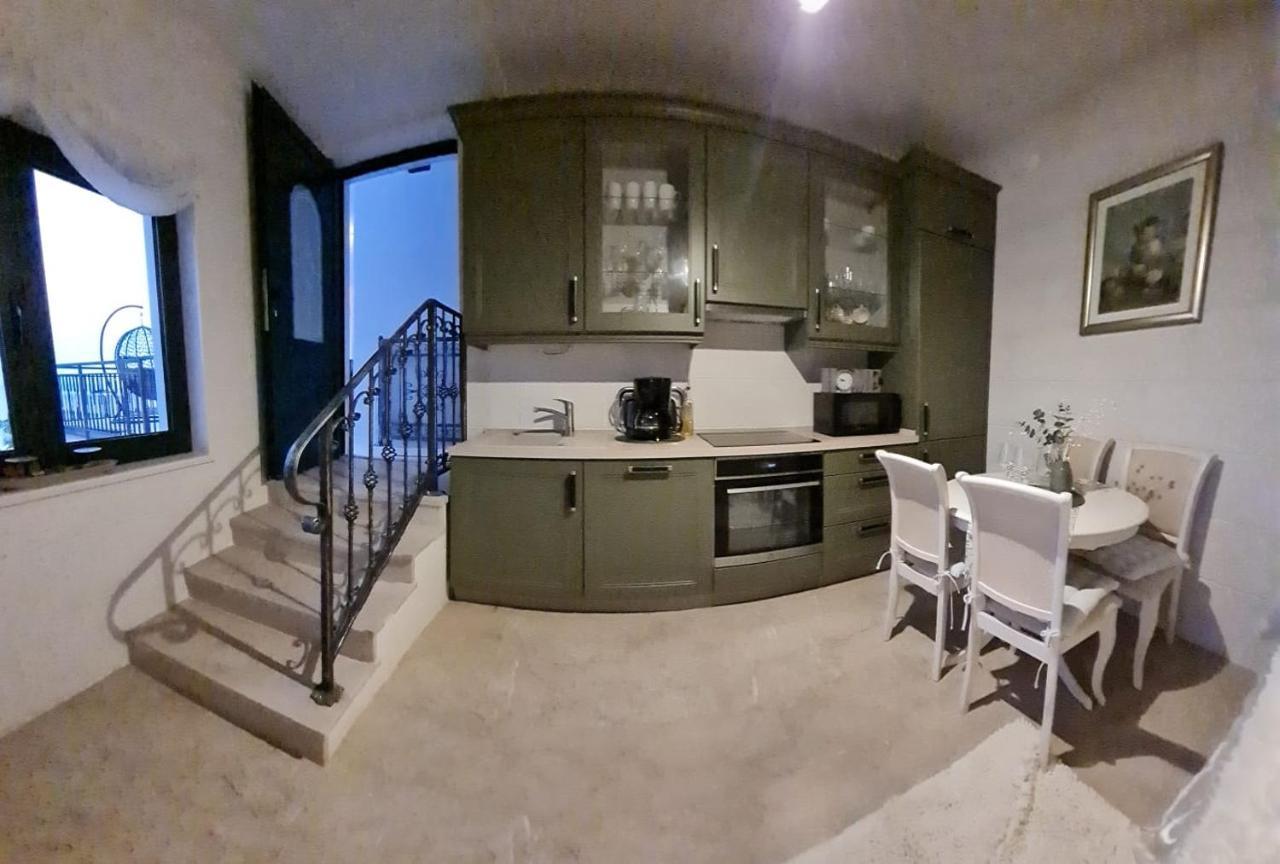 Sea View Luxury Apart Hotel Villa Conte With Swiming Pool And Romantic Spa Подстрана Екстериор снимка