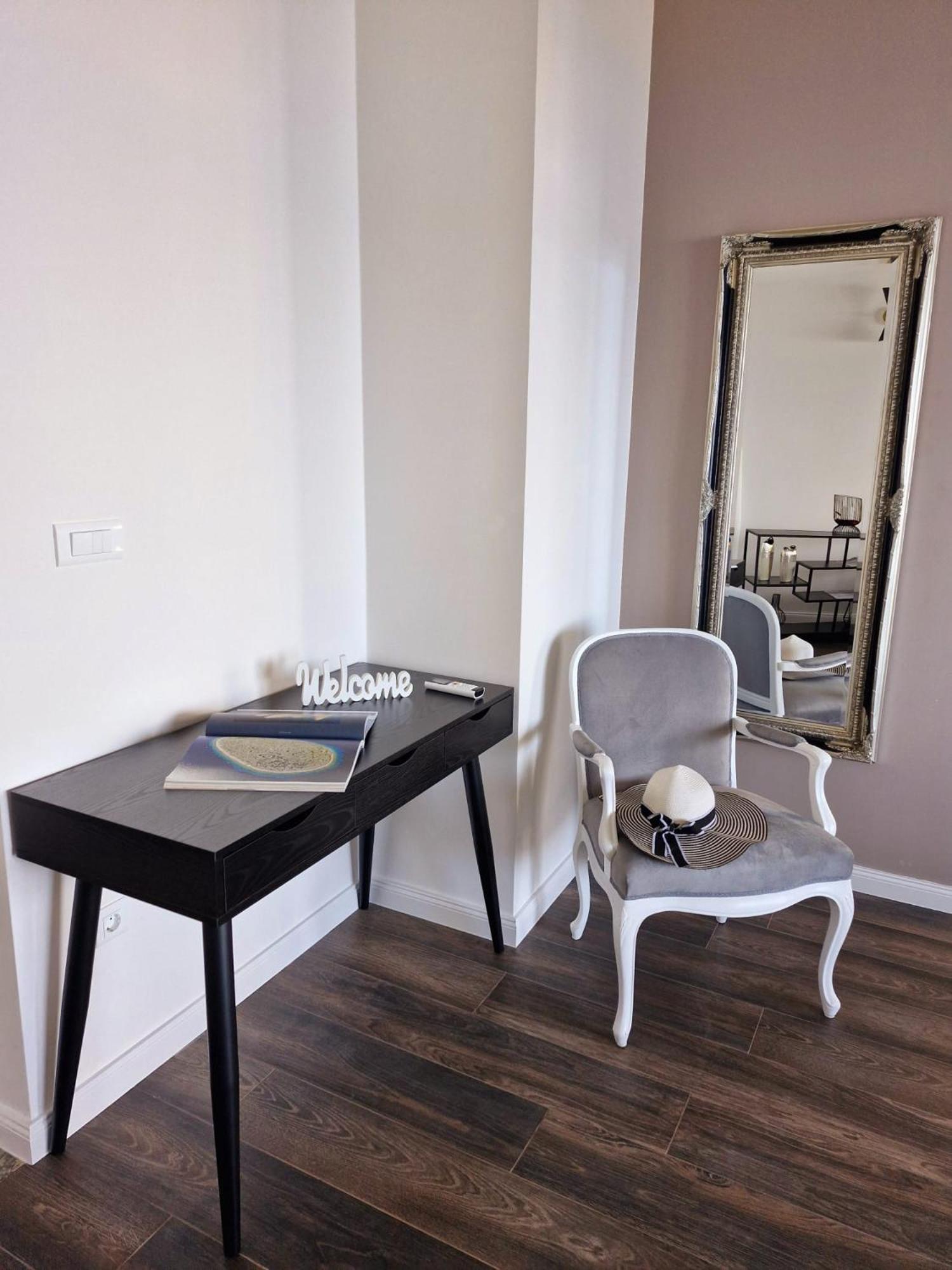 Sea View Luxury Apart Hotel Villa Conte With Swiming Pool And Romantic Spa Подстрана Екстериор снимка